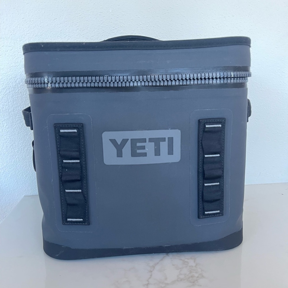 YETI Charcoal Hopper Flip 12
